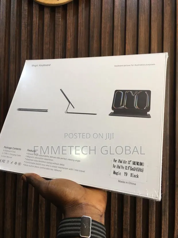 iPad 12.9/Air 13 Magic Keyboard · Photo 1