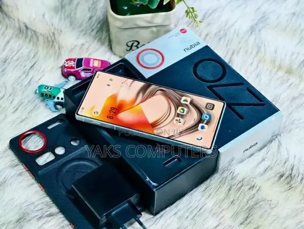 New ZTE nubia Z70S Ultra 5G 512 GB Orange · Photo 1