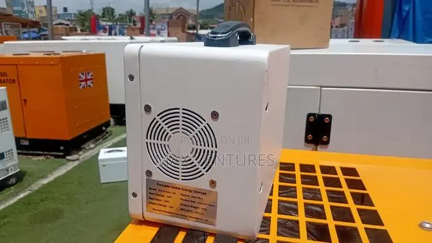1KVA 300W Compact Portable Power Station · Photo 1