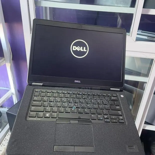 Laptop Dell Latitude 7450 8GB Intel Core i5 SSD 128GB · Photo 1