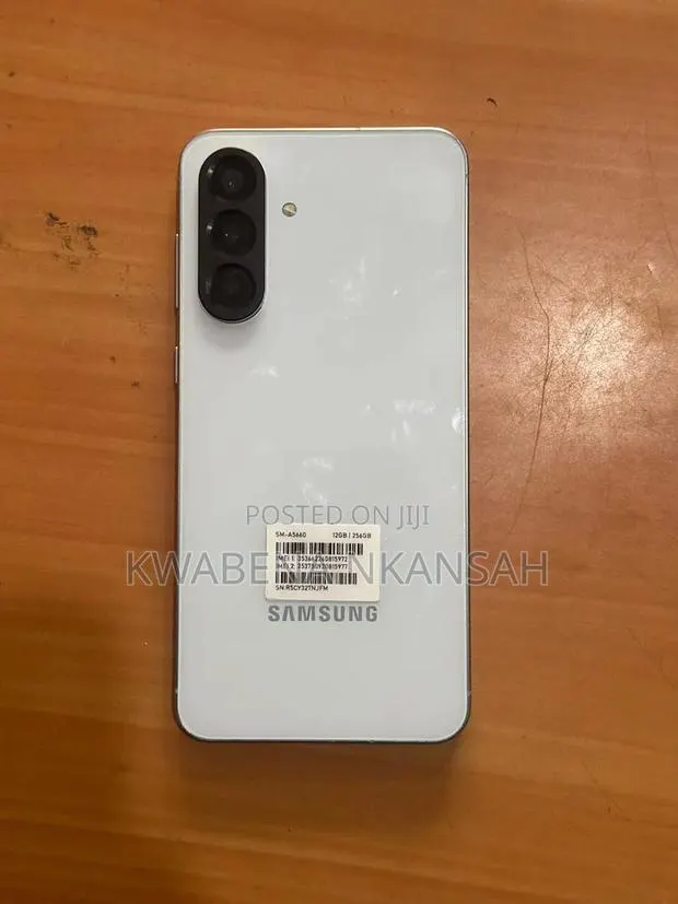 New Samsung Galaxy A56 256 GB White · Photo 1