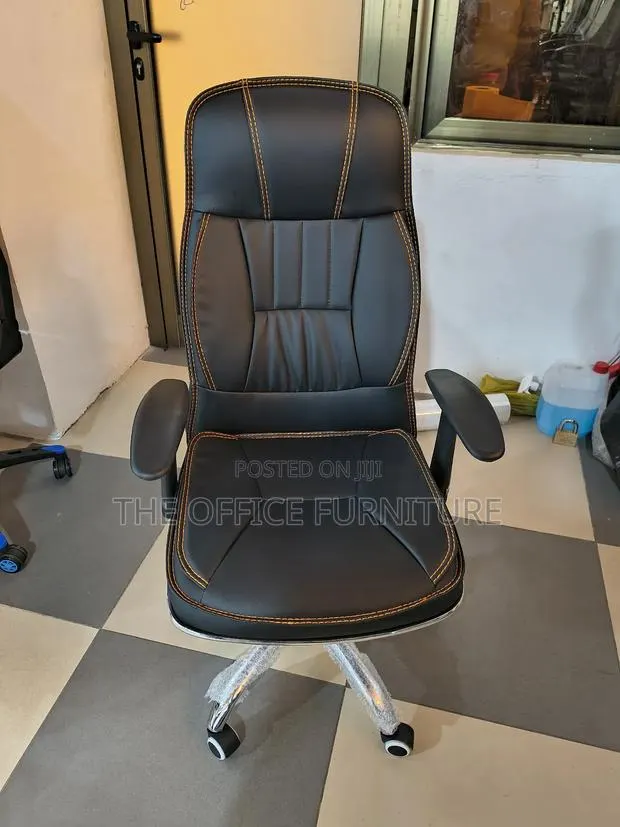 Recliner Office Swivel Chair · Photo 1