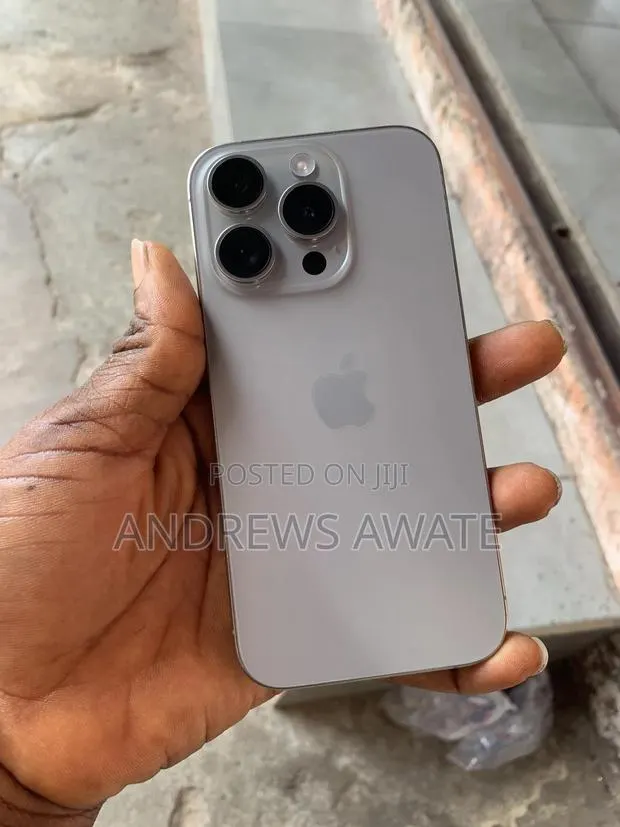 Apple iPhone 15 Pro 512 GB Gray · Photo 1