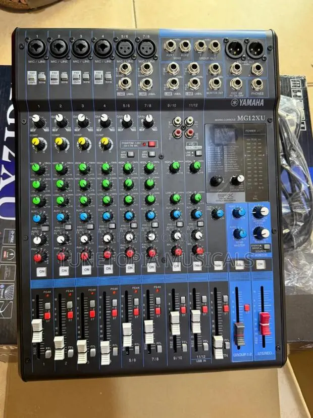 Yamaha Mg12xu 12-Channel Mixer · Photo 1
