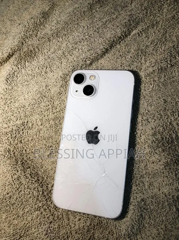 Apple iPhone 13 256 GB White · Photo 1