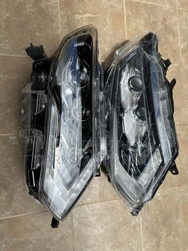 Nissan Rogue 2017-2018 Headlights Full LED Available · Photo 1