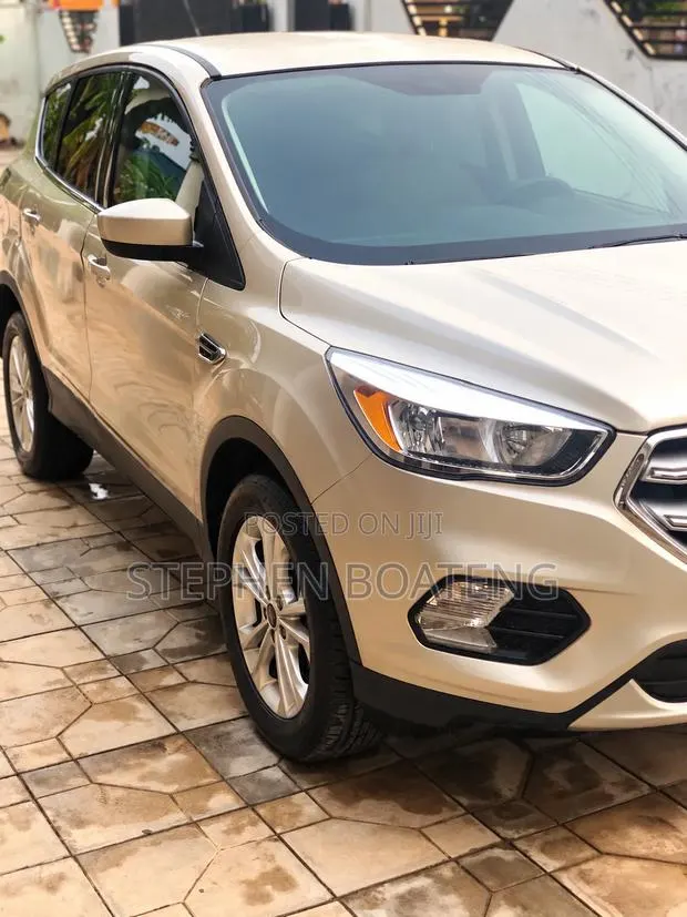 Ford Escape S FWD 2017 Gold · Photo 1