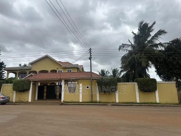 5bdrm House in Amrahia for rent · Photo 1