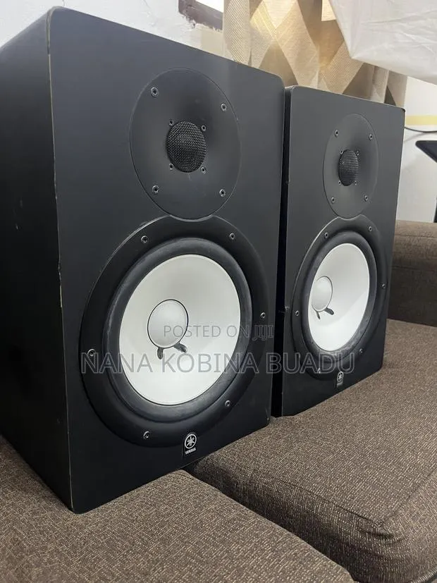 Yamaha Hs8 Monitors · Photo 1