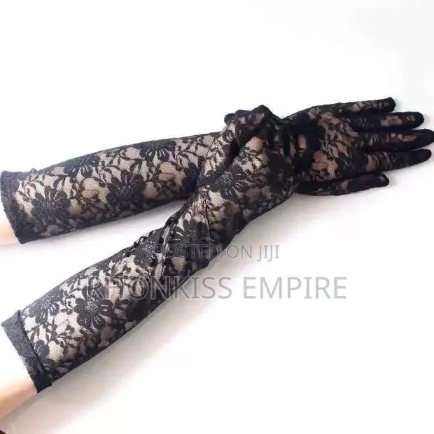Hand Gloves · Photo 1