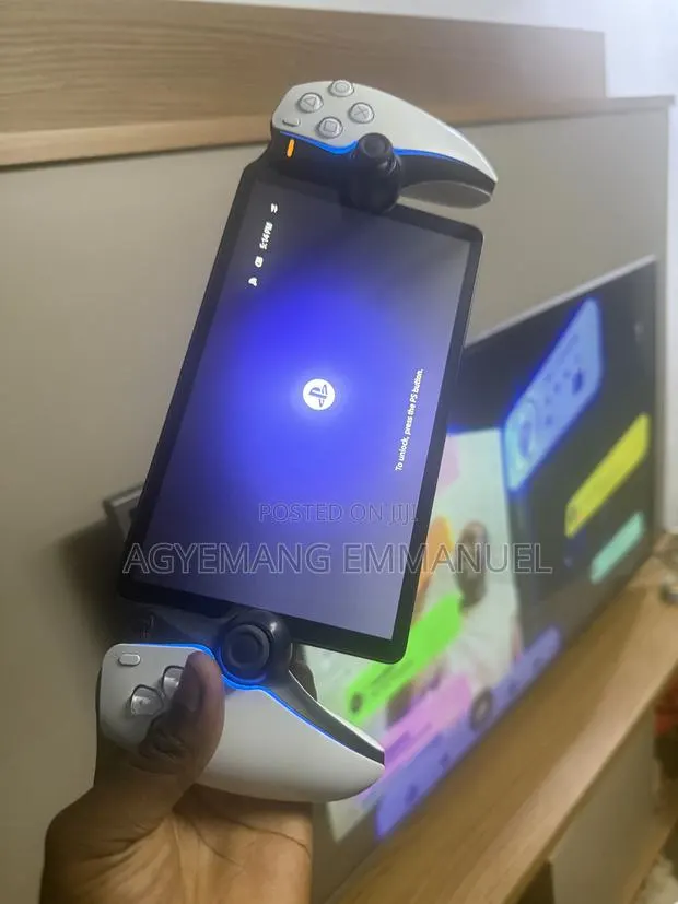 Strictly Used Playstation 5 Portal · Photo 1