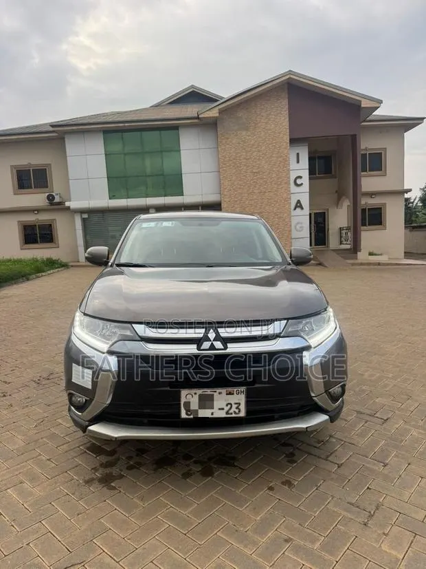 Mitsubishi Outlander SEL FWD 2017 Gray · Photo 1