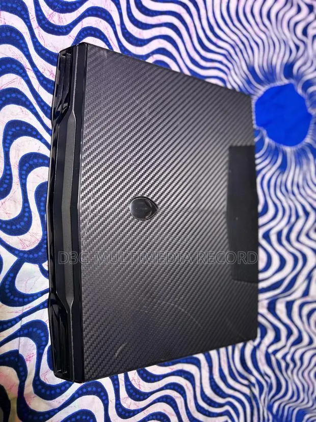 Laptop Alienware M15X 12GB Intel Core i7 SSD 128GB · Photo 1
