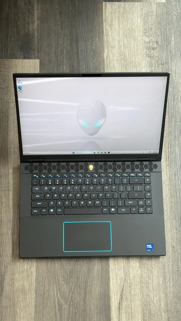 Laptop Alienware M16 R2 16GB Intel Core Ultra 7 SSD 1T