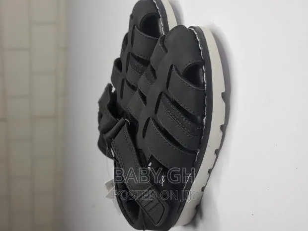 George Black Gap Boys Sandals · Photo 1