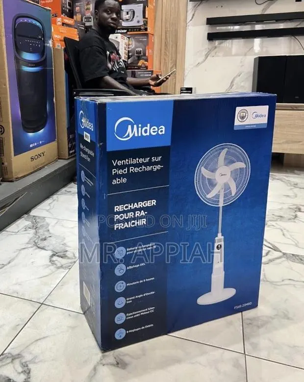 Sleek Midea 18” Rechargeable Standing Fan(30watt) · Photo 1
