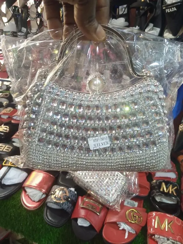 Clutch for Ladies · Photo 1