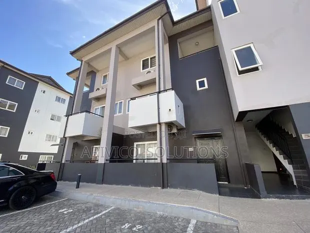 Furnished 3bdrm Townhouse / Terrace in East Legon, Boundary Road Area · Photo 1