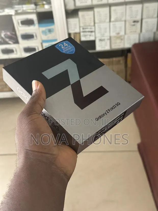 New Samsung Galaxy Z Fold 3 512 GB Silver · Photo 1