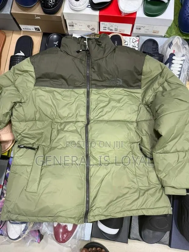 The North Face Heavy Winter Cold Jacket · Photo 1