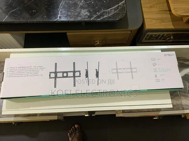Universal Flat & Curved Tv Wall Mount For 55” – 100” · Photo 1