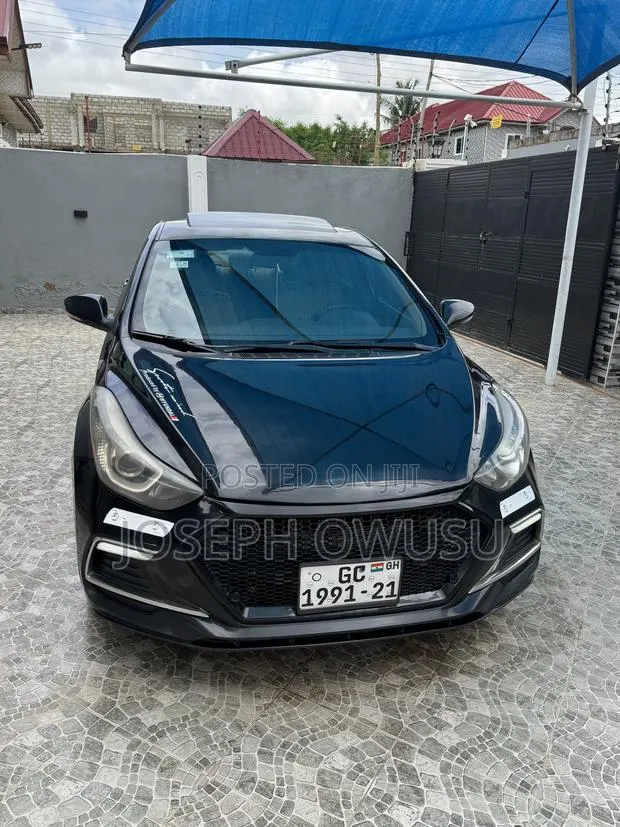 Hyundai Elantra Limited Sedan FWD (1.8L 4cyl 6A) 2013 Black · Photo 1