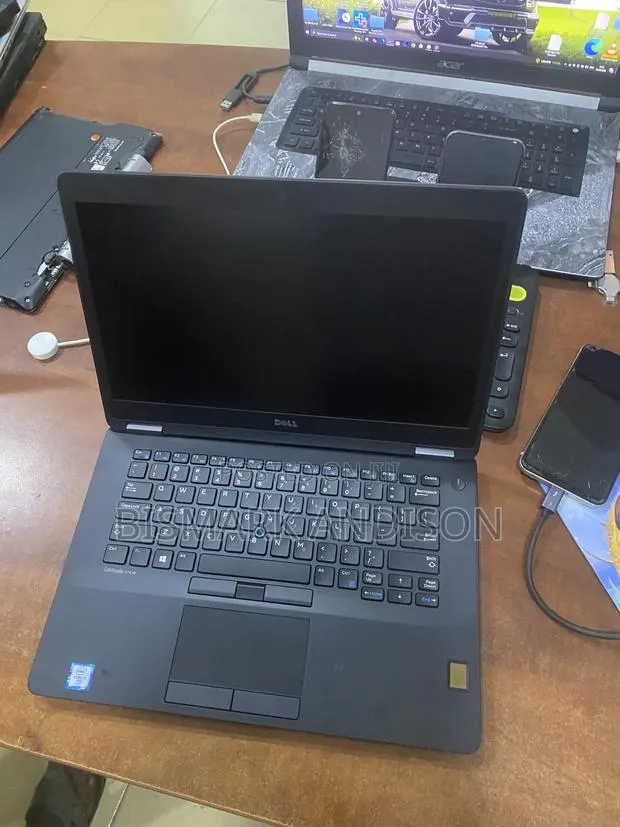 Laptop Dell Latitude E7470 8GB Intel Core i7 SSD 256GB · Photo 1