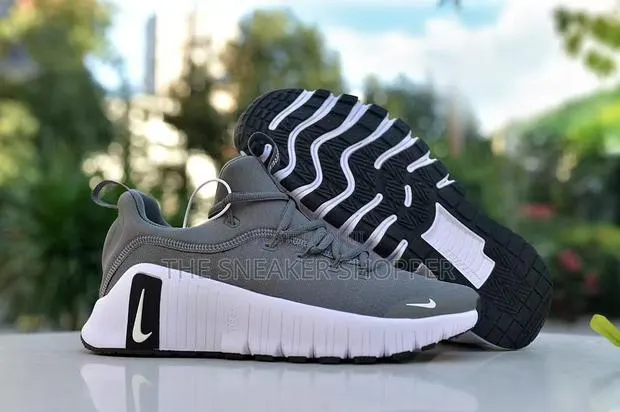 Nike Metcon Free Sneaker · Photo 1