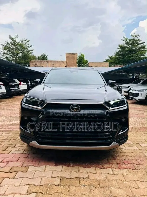 Toyota Highlander 2024 Black · Photo 1