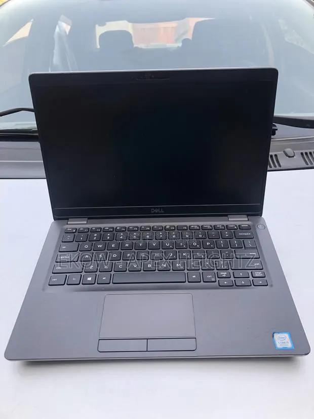 Laptop Dell Latitude 7390 8GB Intel Core I5 SSD 256GB · Photo 1