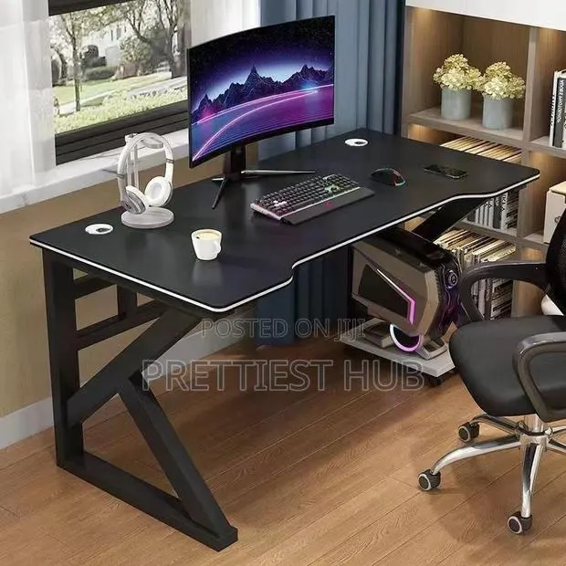 Gaming Studio Office Desk · Photo 1