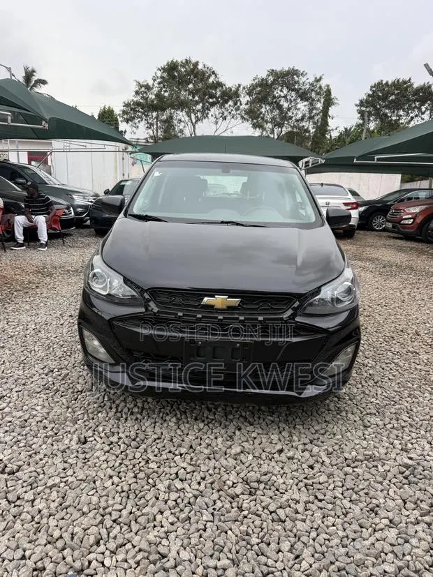 Chevrolet Spark LS CVT 2018 Black · Photo 1