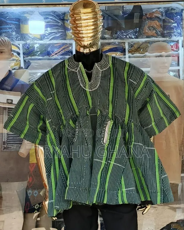Buy Stylish Authentic Ghanaian Handmade Tamale Smocks in Ghana at Tryahu · Photo 1