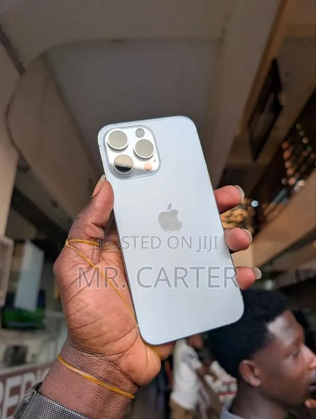 New Apple iPhone 14 Pro Max 128 GB White · Photo 1