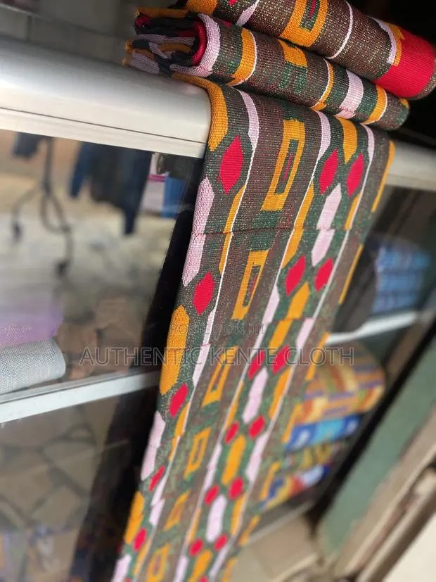 Newly Bonwire Hand-Woven Kente · Photo 2