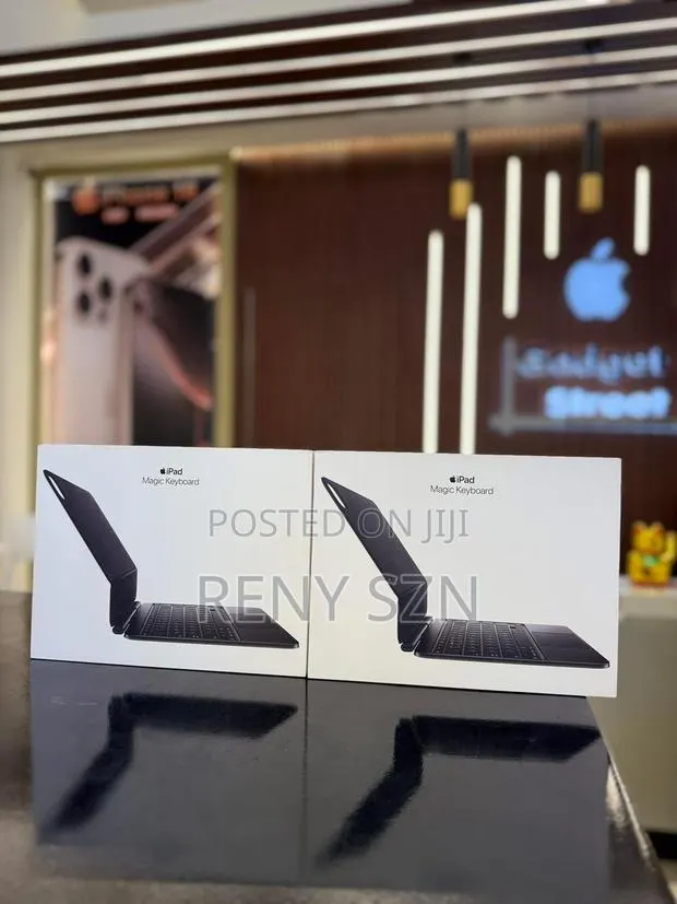 Magic Keyboard 12.9 Inches · Photo 1