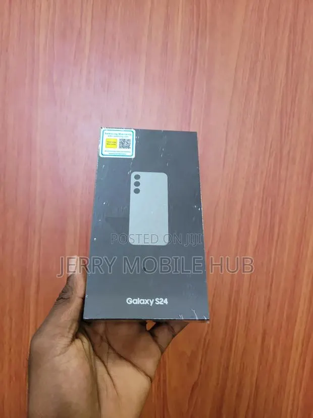New Samsung Galaxy S24 128 GB · Photo 1