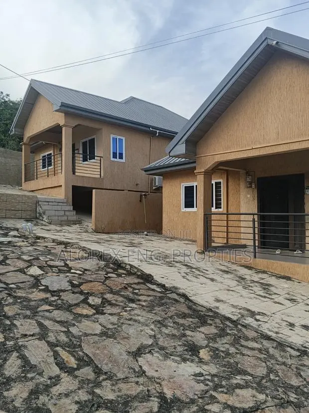 2bdrm House in Oyarifa, Ghana Flag for rent · Photo 1