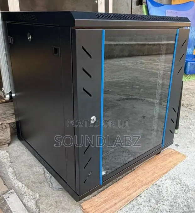 14u Amplifier Rack · Photo 1