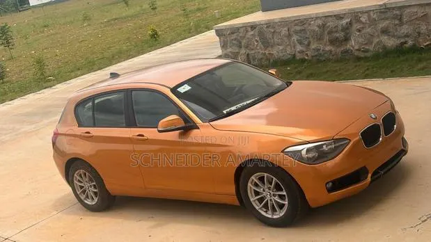 BMW 1 Series 2012 Gold · Photo 1