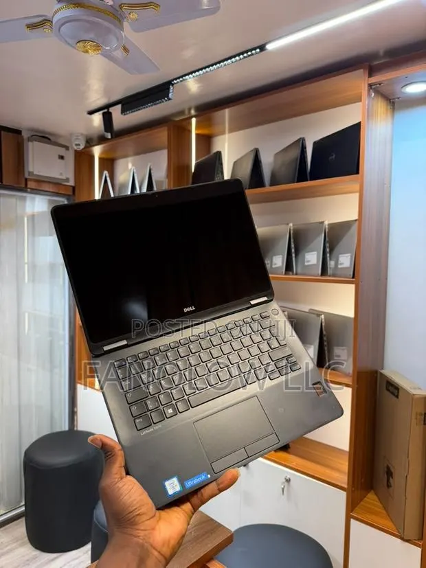 Laptop Dell Latitude E7270 8GB Intel Core i5 SSD 256GB · Photo 1