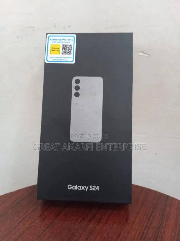 New Samsung Galaxy S24 256 GB Black · Photo 1