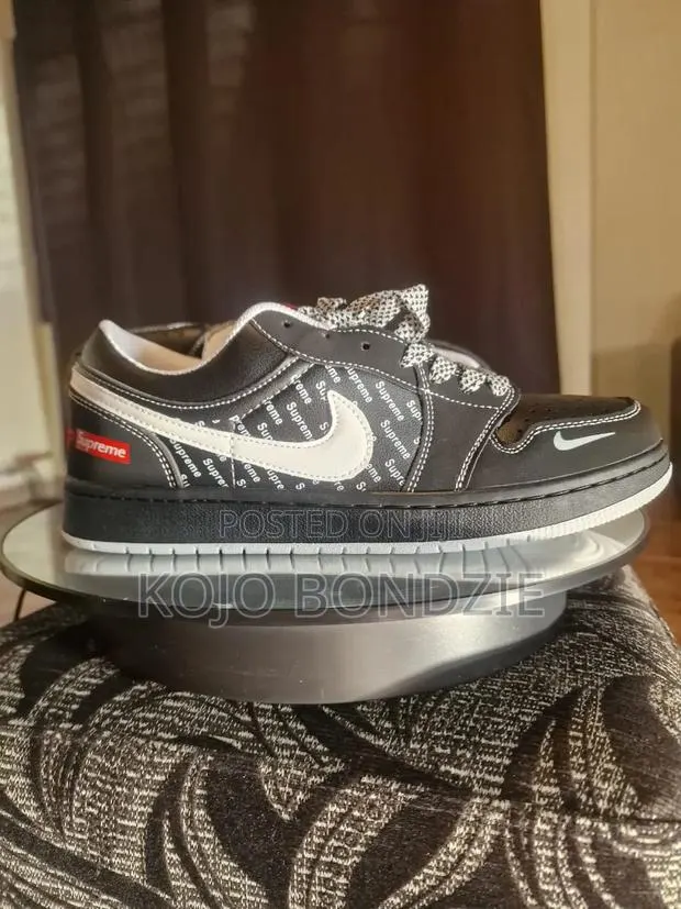Nike Supreme · Photo 1