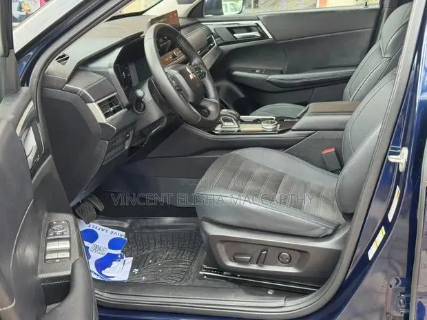 Mitsubishi Outlander SE 2025 Blue · Photo 1