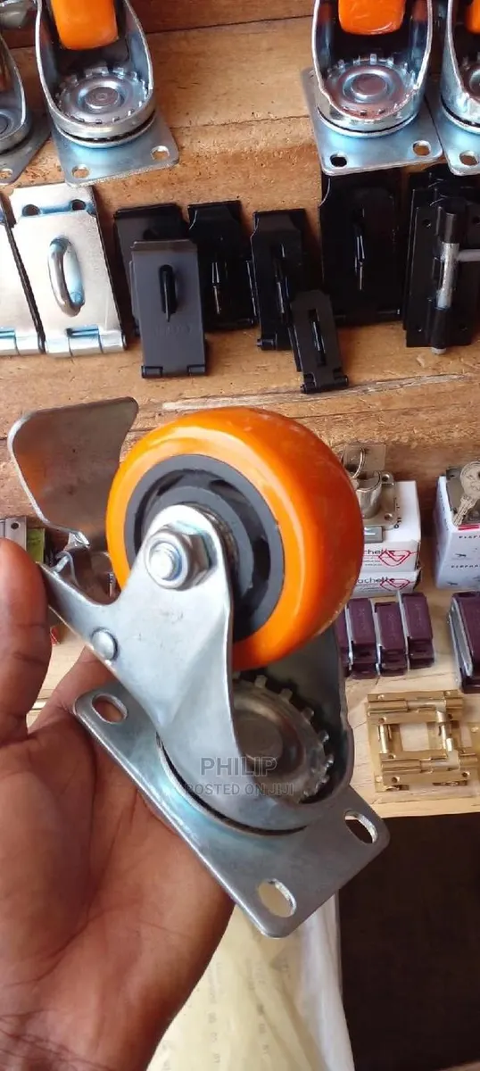 2.5" Swivel Caster Wheels · Photo 1