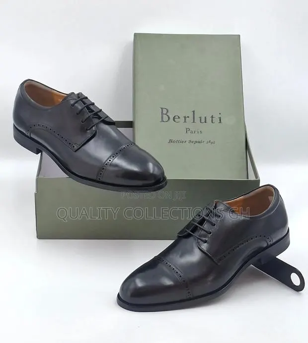 Solid Black Leather Berluti Shoe · Photo 1