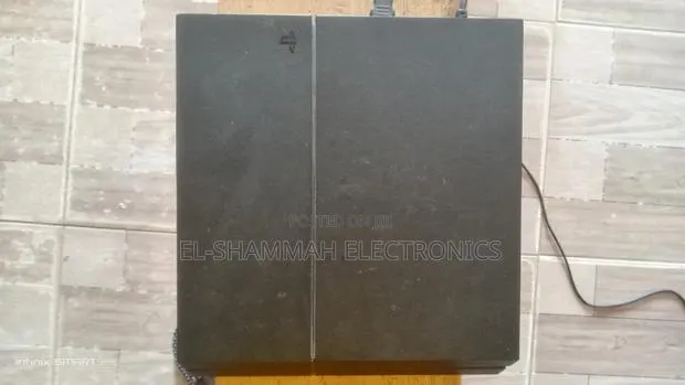 Jailbroken PS4 Console. The Fan Is Loud but Works · Photo 1