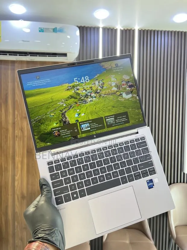 Laptop HP ZBook Firefly 14 G10 16GB Intel Core i5 SSD 512GB · Photo 1