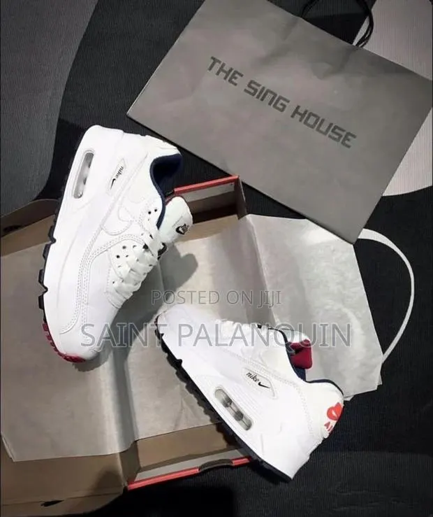 White Nike Airmax · Photo 1