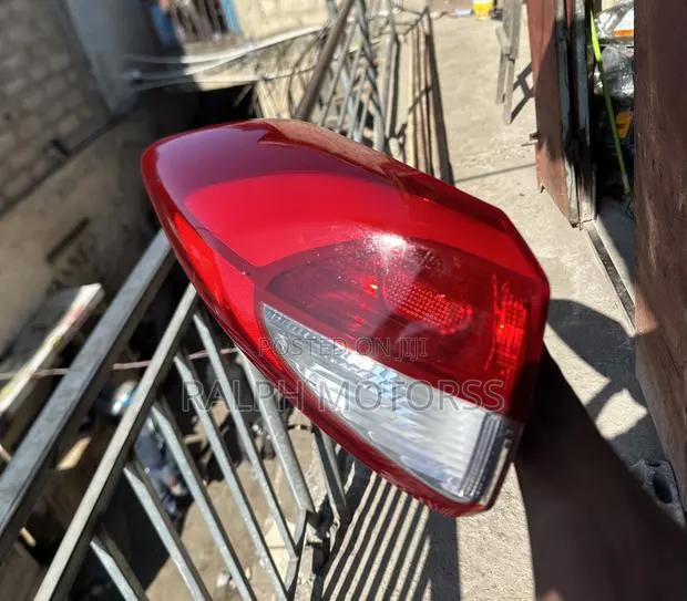 Hyundai Tucson 2017 Taillight · Photo 1